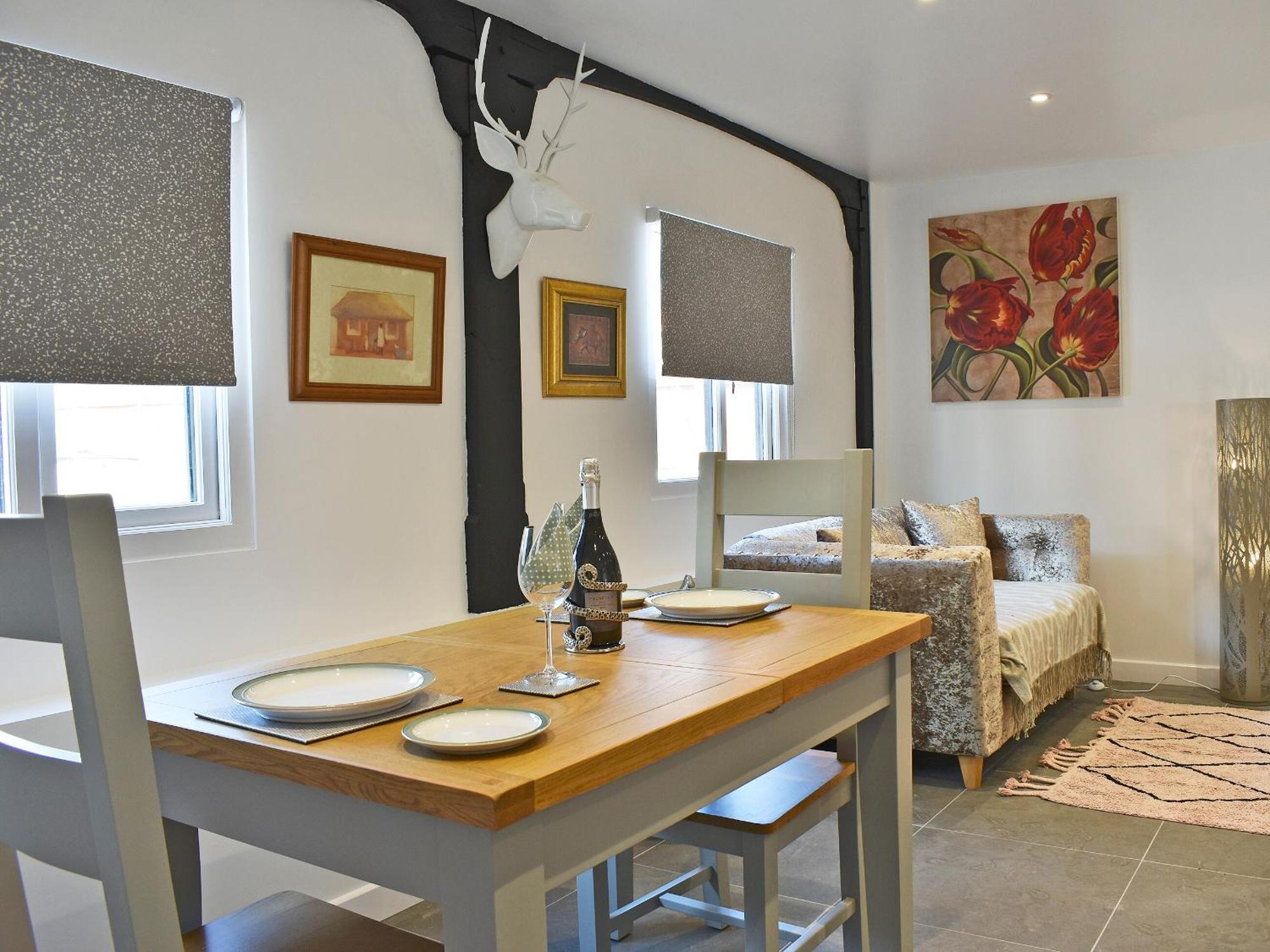 The Coach House Villa Peldon Bagian luar foto